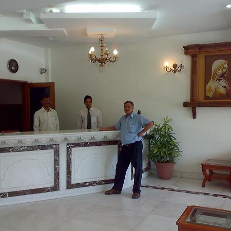 جايبور Hotel Diana Palace المظهر الخارجي الصورة